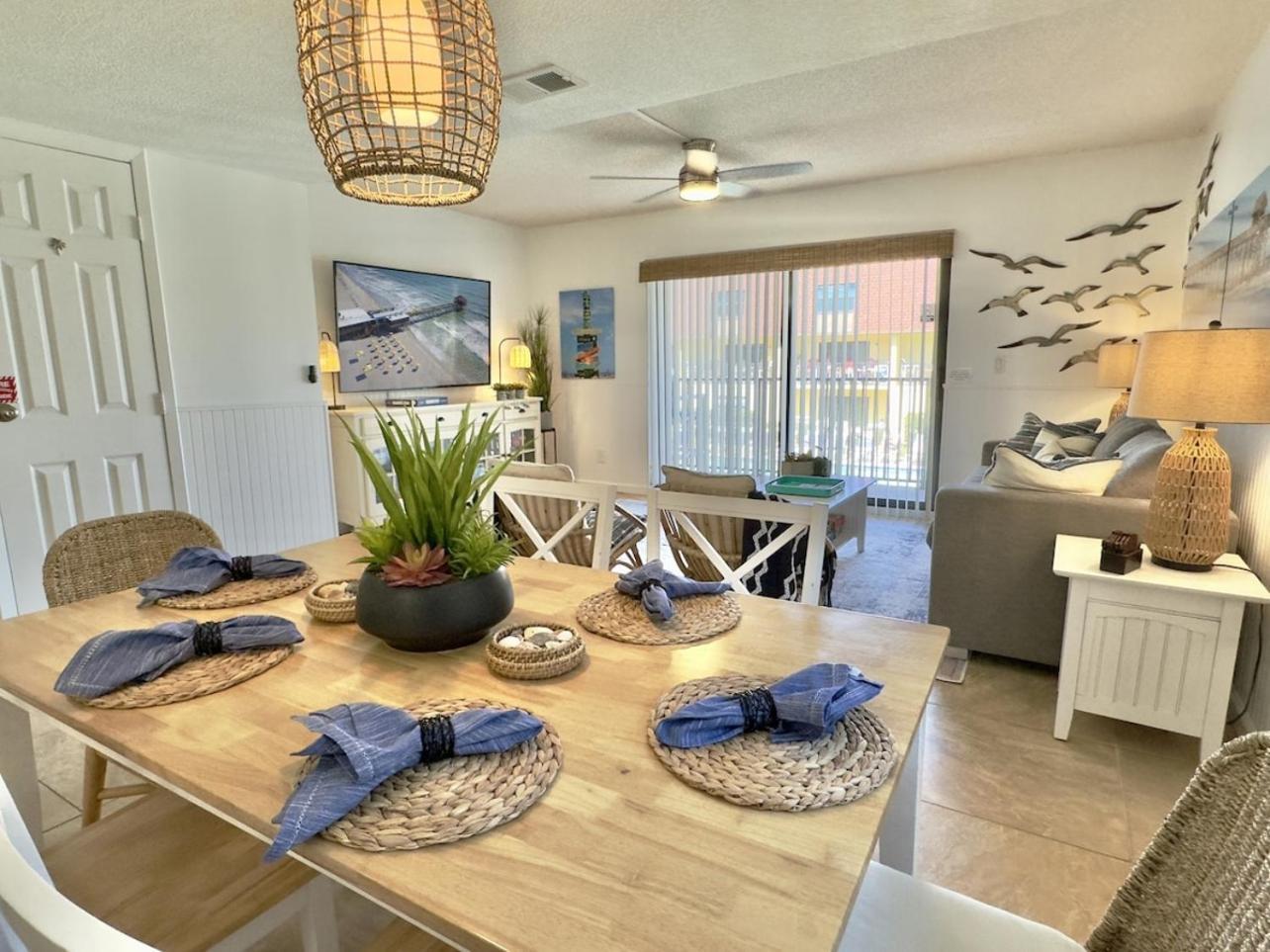 Pier Pressure Beachfront Wpool ココアビーチ エクステリア 写真