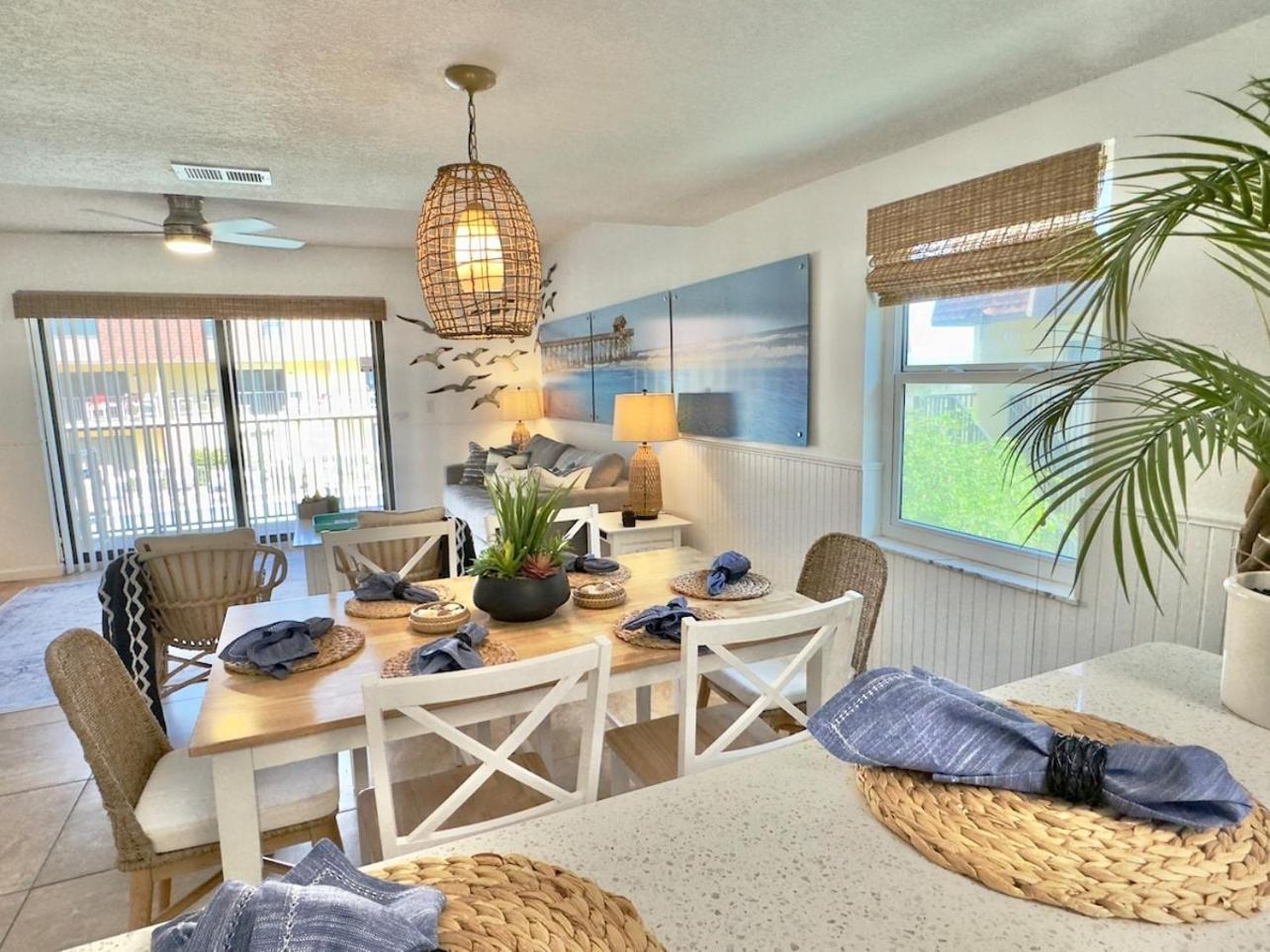 Pier Pressure Beachfront Wpool ココアビーチ エクステリア 写真
